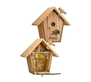 Debowa Polska Oak Vodka Birdhouse Gift Set With 2 Shot Glasses 70cl 700ml